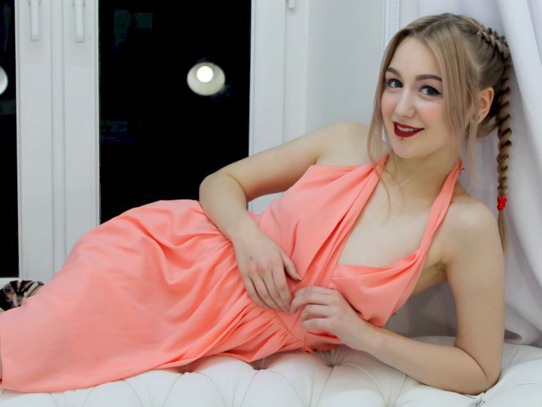 MikkiQuinn's profile - Image n°1