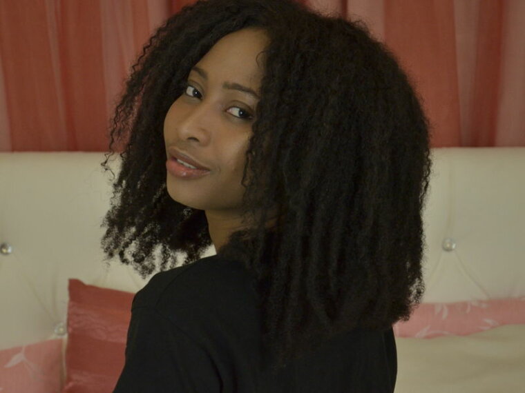 MilaAmirato's profile - Image n°0