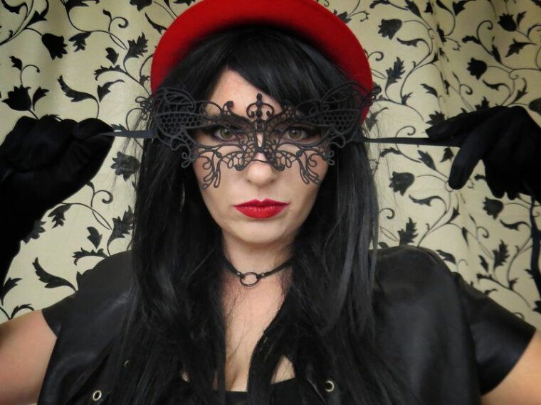 MissBeelzelina's profile - Image n°1
