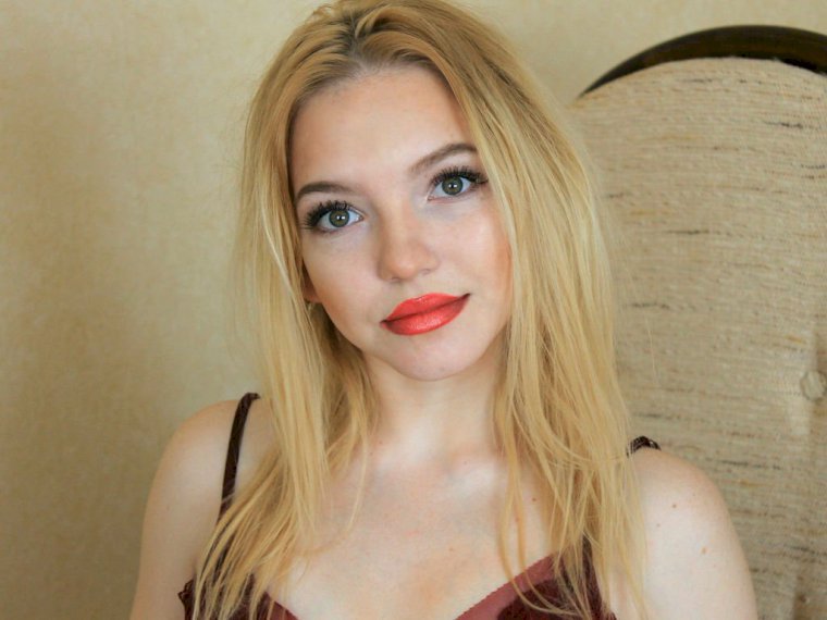 MissElvina's profile - Image n°0