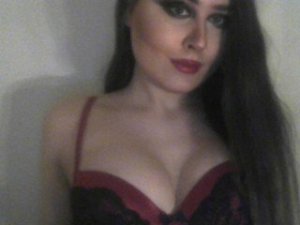 MissKaraDoll's Sexcam