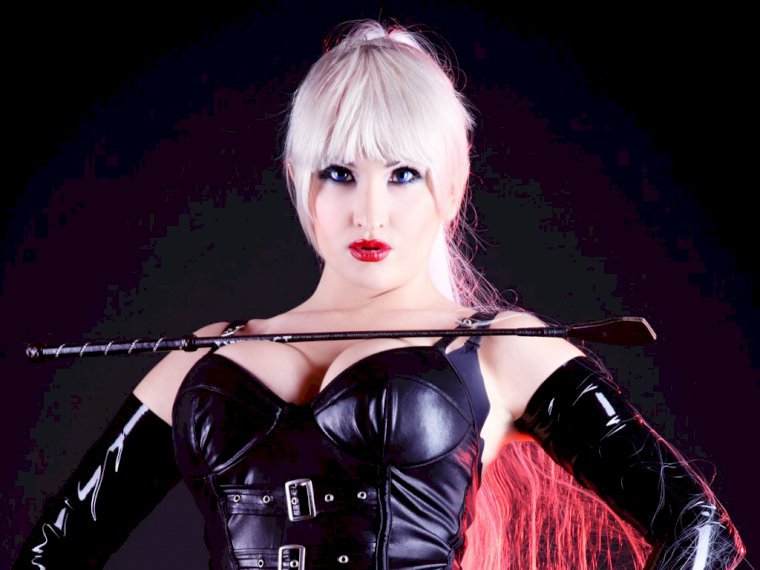 MistressOfSin's profile - Image n°1