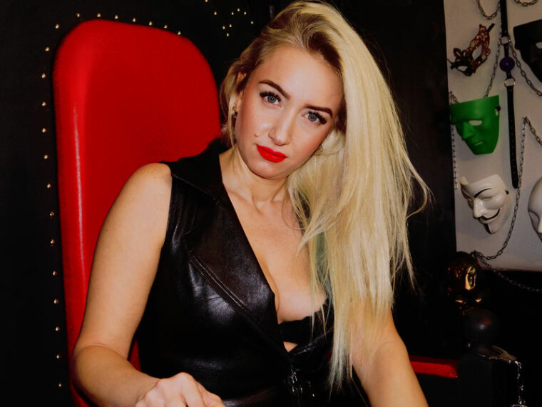 MistressSirona's profile - Image n°1