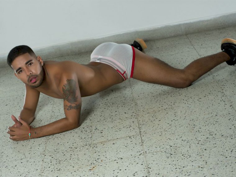 MOISESLOVE' profilo - Immagine n°1