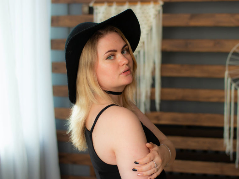 MollyRone's profile - Image n°0