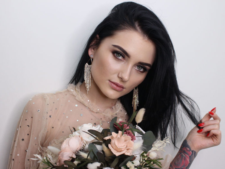 MonicaTate's profile - Image n°0