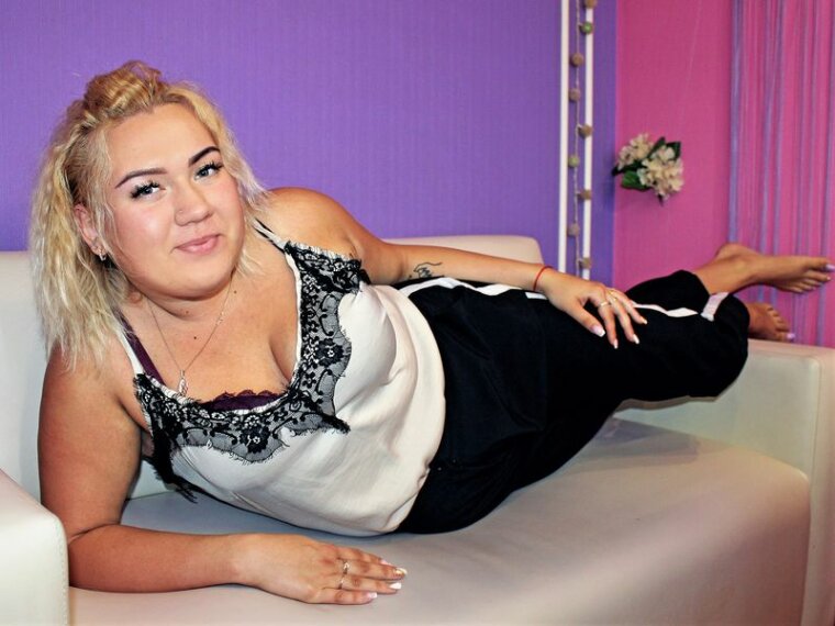 monicaVok's profile - Image n°0