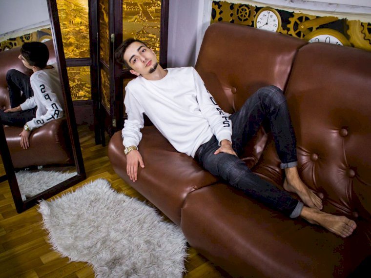 Profil de MostHornyBoyHere - Photo n°0