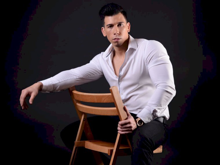 MusclesFetish's profile - Image n°0