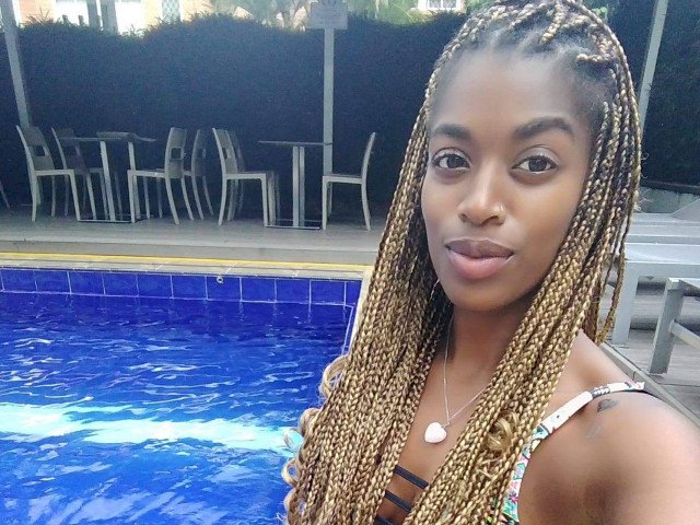 NaomyRousel's profile - Image n°2