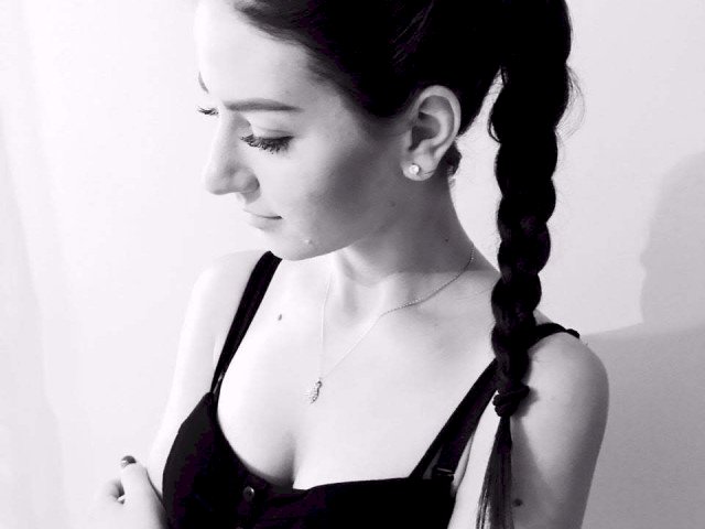 NaughtyMelX's profile - Image n°0