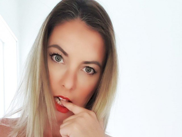 NinaLee's profile - Image n°1