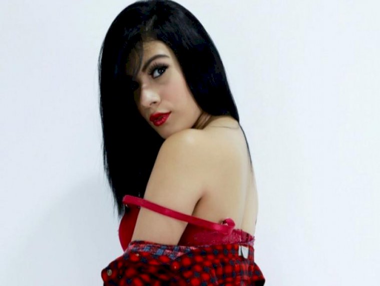 NicoleColins's profile - Image n°3