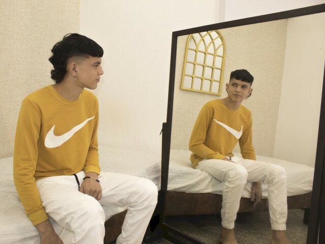 Naughty19's profile - Image n°0