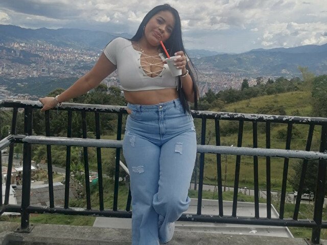 NatashaYoun's profile - Image n°1