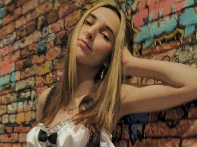 NikkiTess's profile - Image n°1
