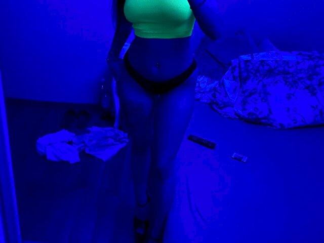 NinaPoland's profile - Image n°3
