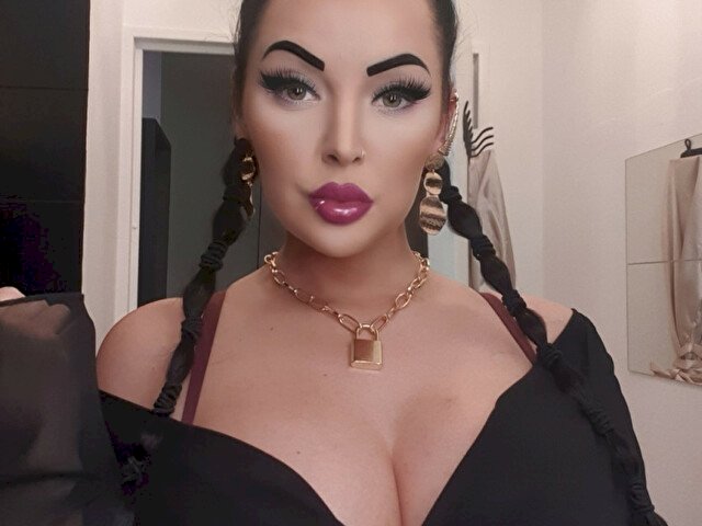 NinaGee's profile - Image n°2