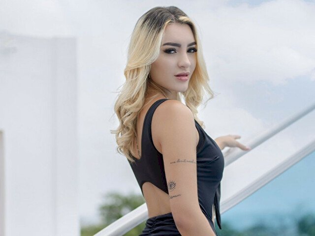 NinaRussell's profile - Image n°3