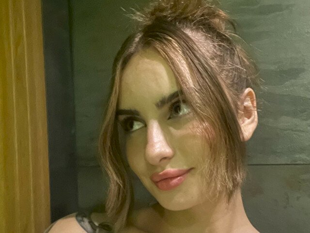 NicoleCam's profile - Image n°0