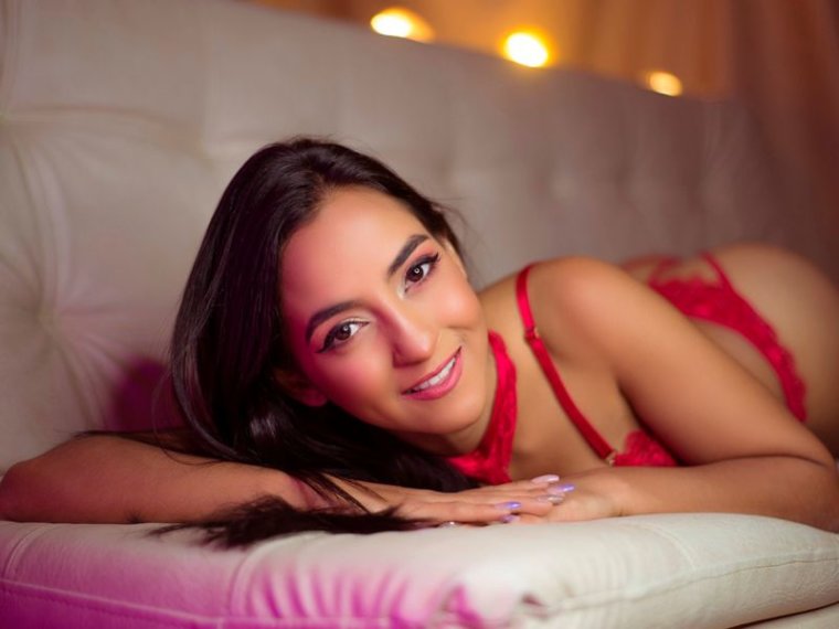 NatalieCollins's profile - Image n°0