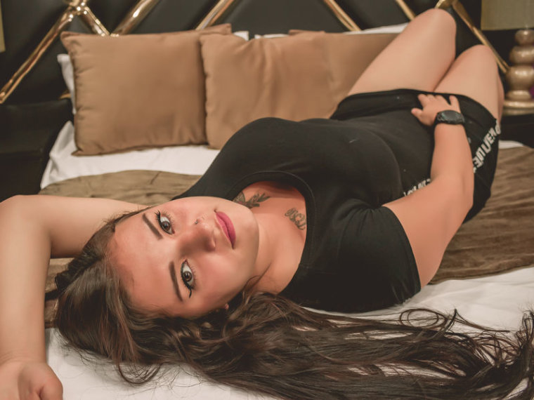 NatalyStuart's profile - Image n°0
