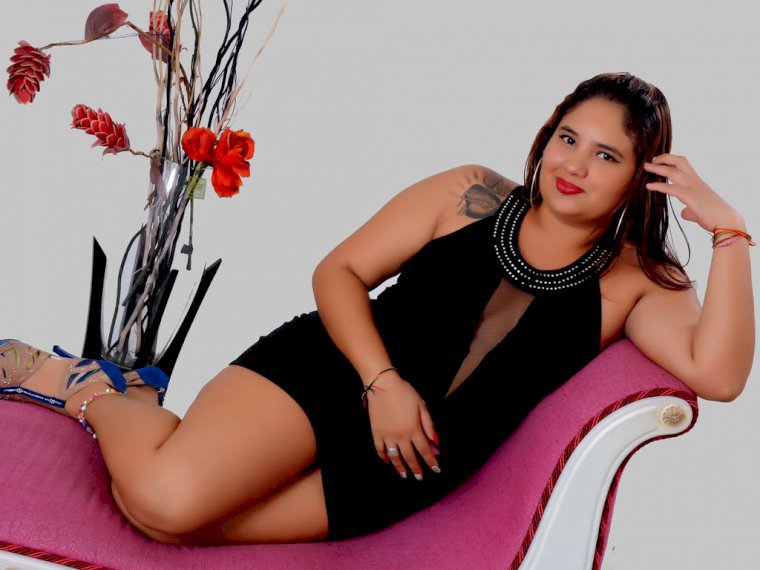 NaughtyxRose's profile - Image n°0