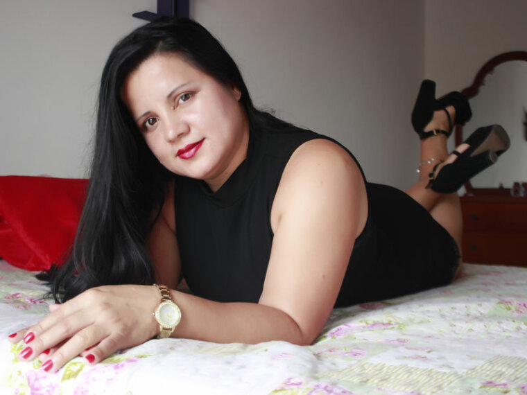 NaugthyEmely's profile - Image n°0