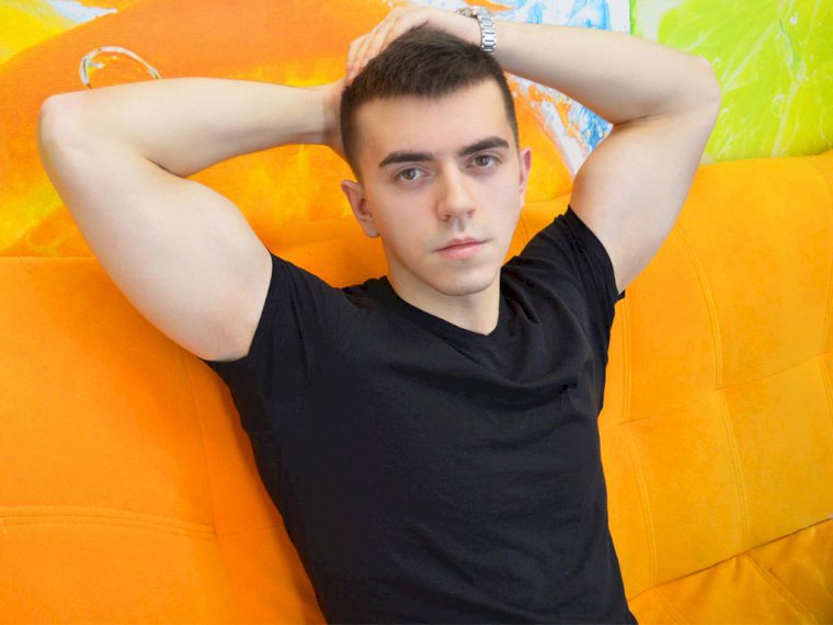 NaugtyDorian's profile - Image n°0