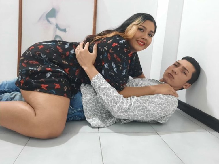 NickiAndBrad's profile - Image n°0