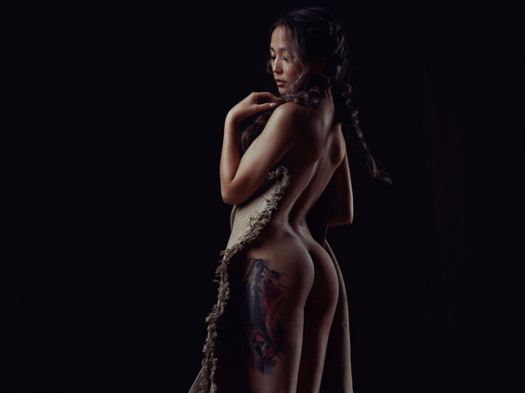 NickiWhite's profile - Image n°0
