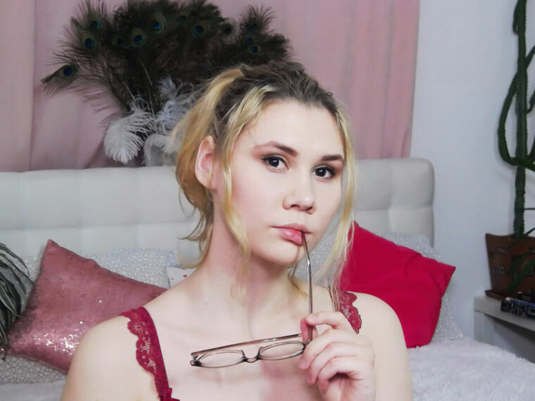 NicoleBloom's profile - Image n°0