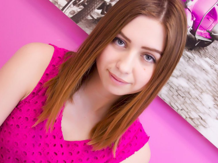 NicoleCuttie's profile - Image n°0