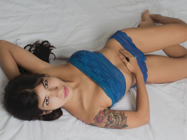 NikkiFerreira's profile - Image n°0
