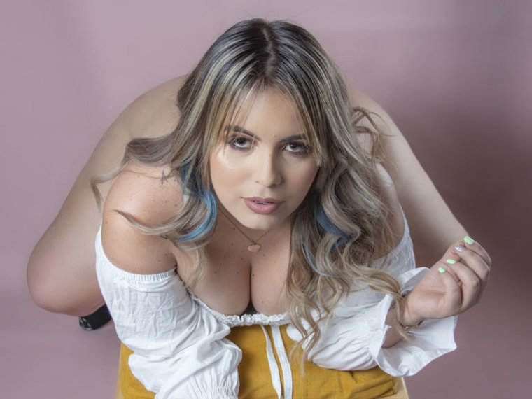 NilaSmith's profile - Image n°0