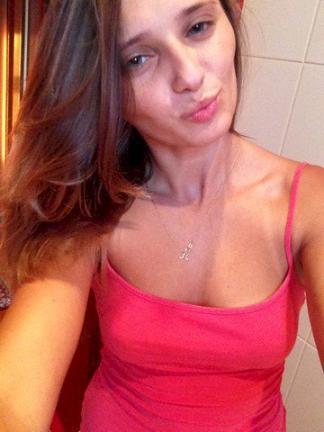 NinaDobrev's Profil - Bild n°8