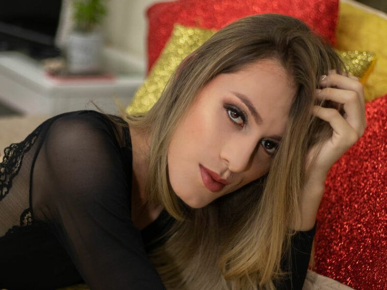 NinaRousel's profile - Image n°0