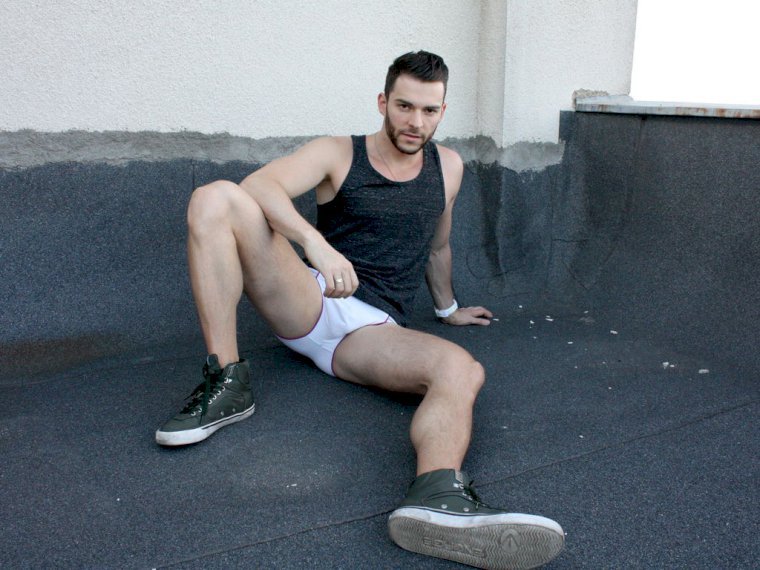 Nippleguy's profile - Image n°1