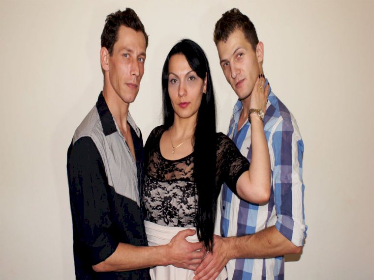 OhPlayfullTrio' profilo - Immagine n°0