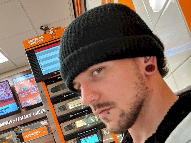 PleezeMe69's profile - Image n°1