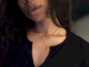 Pizzababe22's Sexcam
