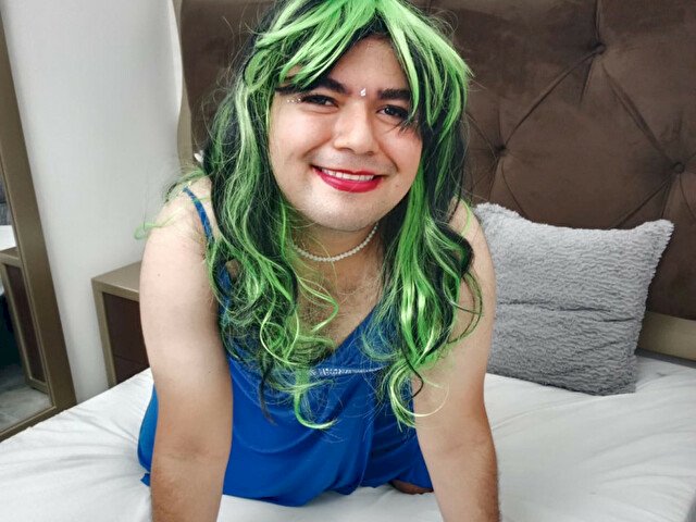 PamelaDavies's profile - Image n°3