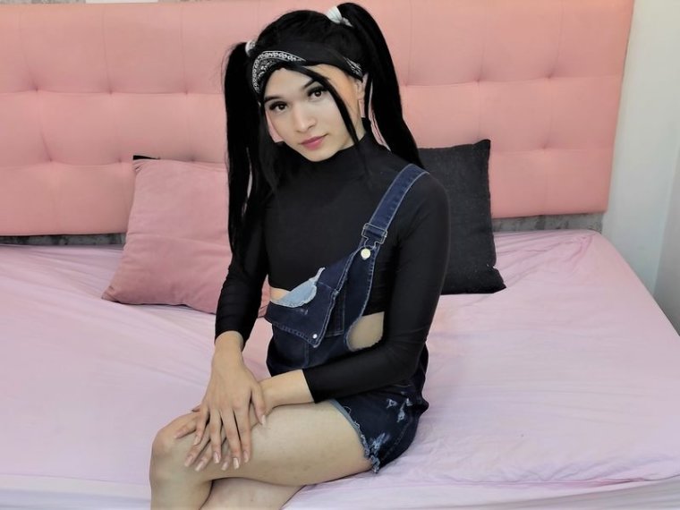 PamelaReece's profile - Image n°0