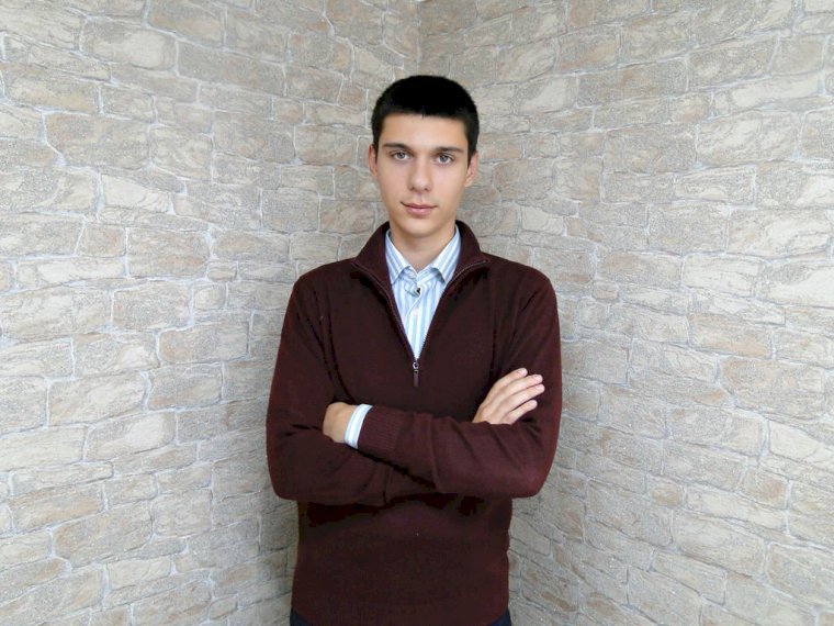 PlayfulTroy's profile - Image n°1