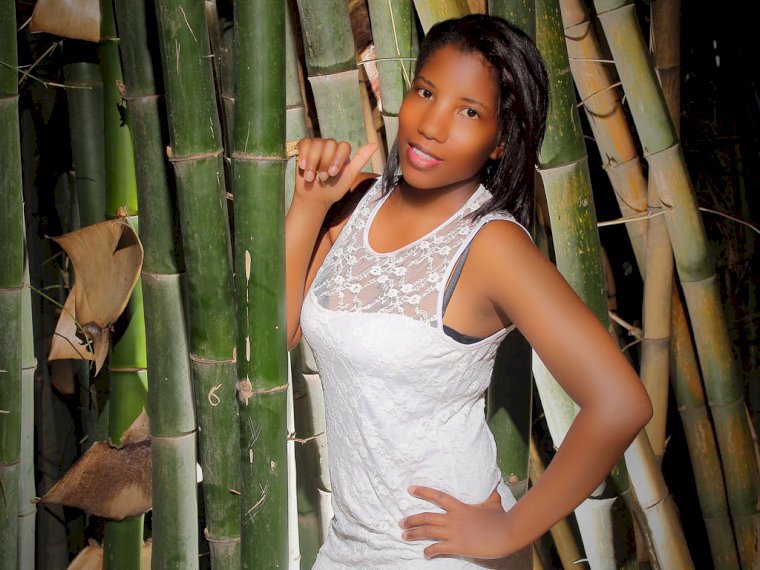 PrettyDonella's profile - Image n°0
