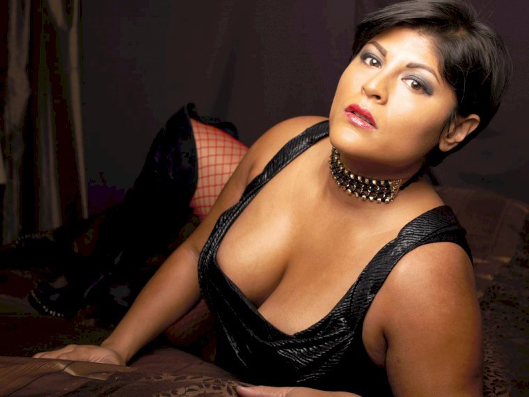 PriyaCharmzXX's profile - Image n°0