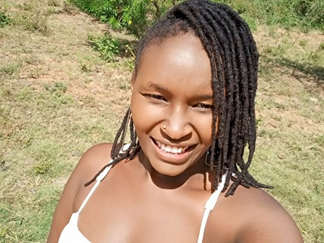 Queenbee1's profile - Image n°1