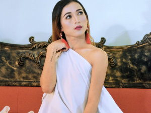 QueenyoungMeriel's Sexcam