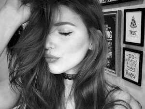 Webcam sex met RougeGoddess