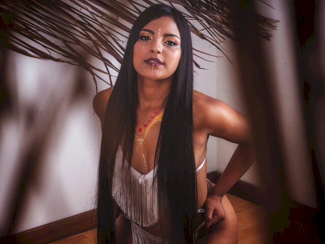 RoxaneHills's profile - Image n°1